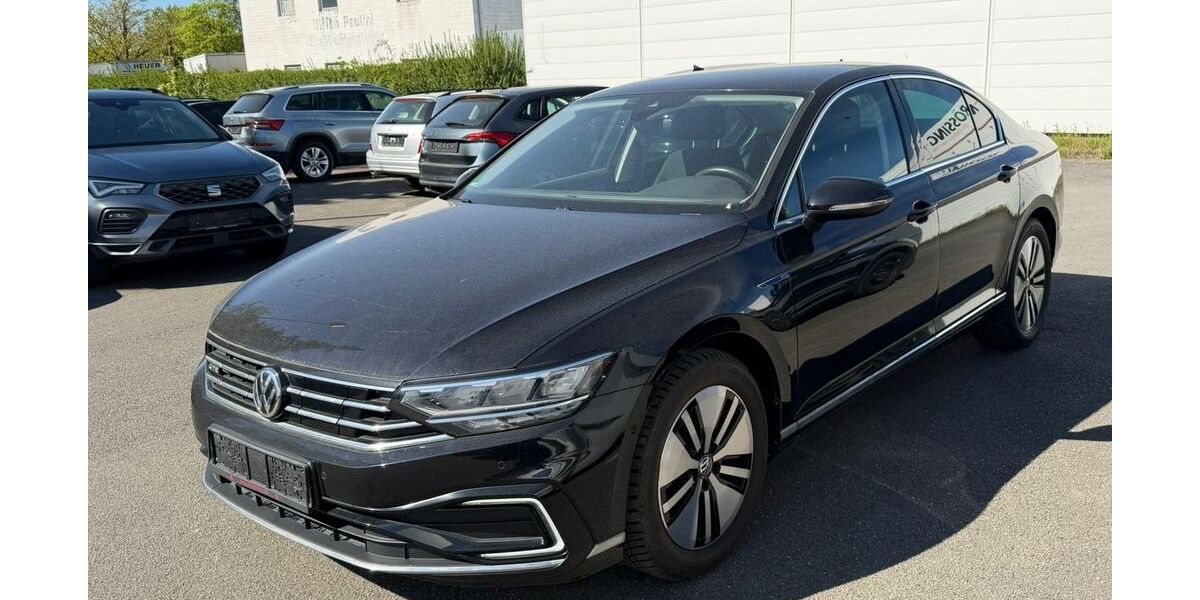 VW Passat 58.189 km 18.990 &euro; Braunschweig 38122