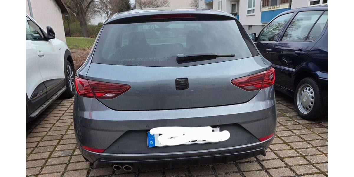 Seat Leon 123.500 km 16.700 &euro; Braunschweig 38126