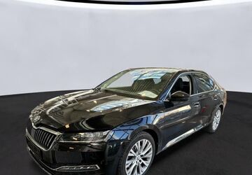 Skoda Superb 49.999 km 26.990 &euro; Braunschweig Wenden 38110