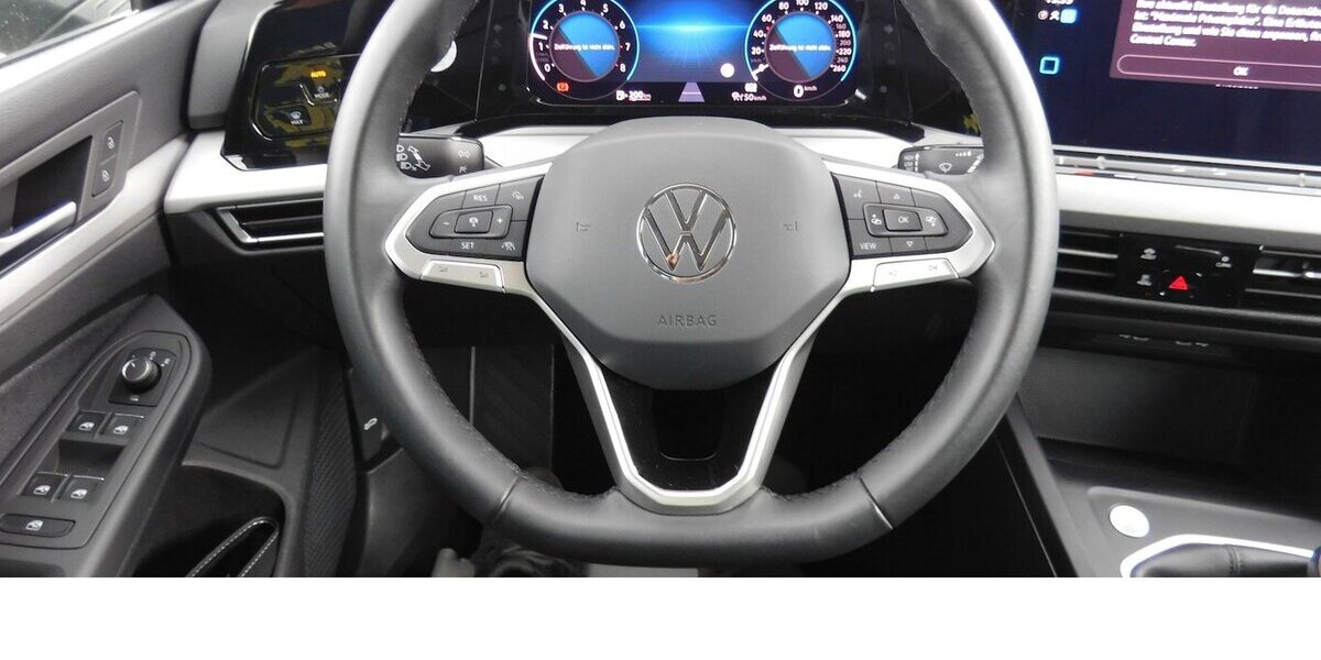 VW Golf Variant VIII 1.5 TSI Life Navi Klima Alu 29.300 km 20.690 &euro; Vordorf 38533