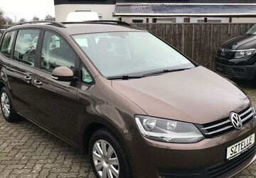 VW Sharan 208.261 km 7.999 &euro; Braunschweig 38110