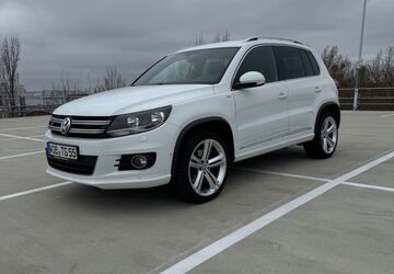 VW Tiguan 98.000 km 14.200 &euro; Wolfsburg 38448