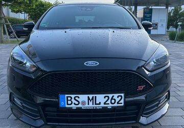 Ford Focus 99.300 km 13.999 &euro; Braunschweig 38106