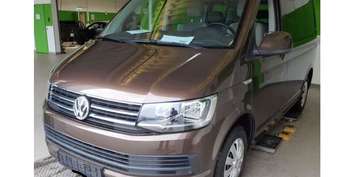 VW T6 Caravelle 138.900 km 27.990 &euro; Wolfsburg/Vorsfelde 38448