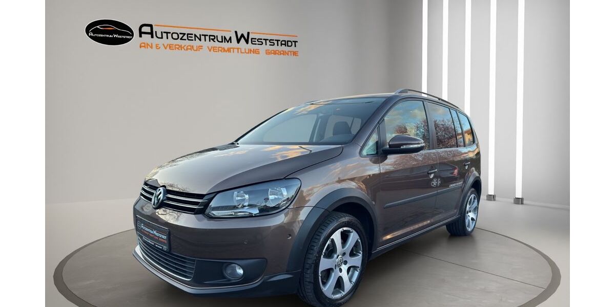 VW Touran 85.838 km 14.999 &euro; Braunschweig 38120