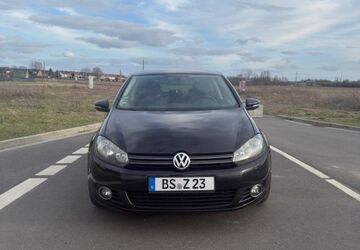 VW Golf 154.000 km 5.000 &euro; Braunschweig 38122
