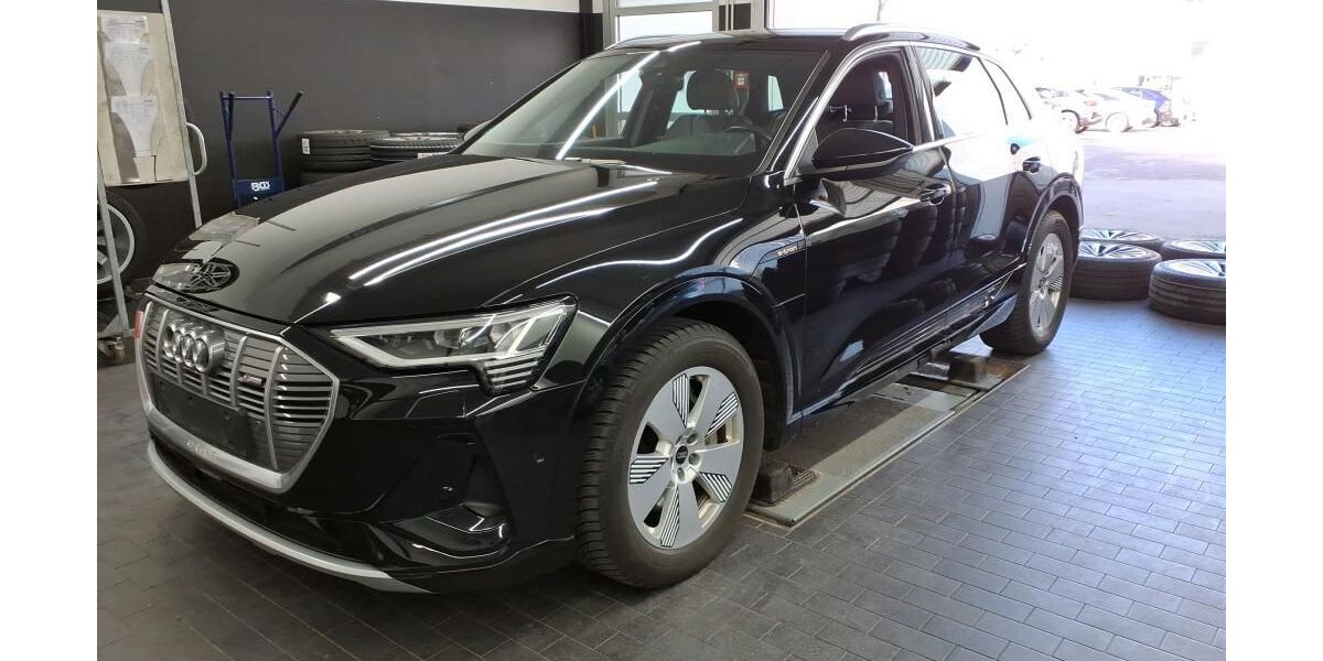 Audi e-tron 136.790 km 22.990 &euro; Braunschweig 38122