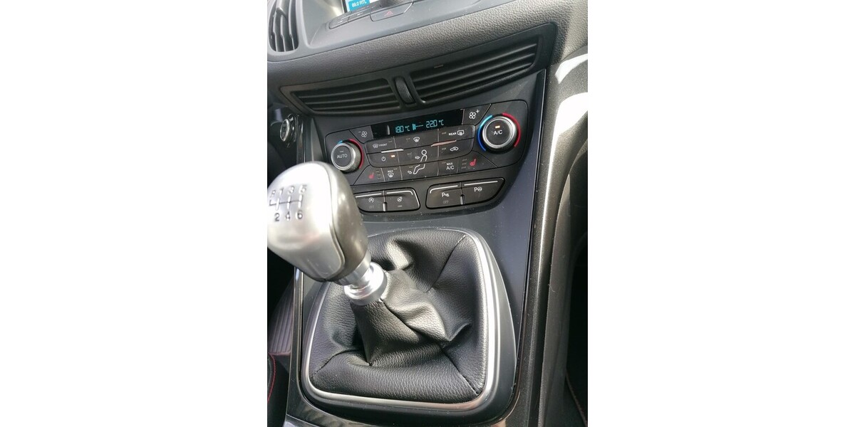 Ford Kuga 128.000 km 11.700 &euro; Wolfenbüttel 38300