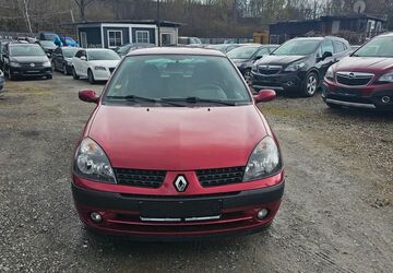 Renault Clio 76.011 km 1.990 &euro; Braunschweig 38120