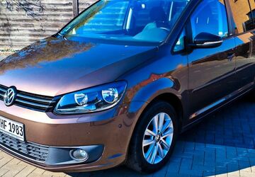 VW Touran 139.982 km 11.450 &euro; Sickte 38173
