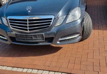 Mercedes-Benz E 220 265.000 km 7.900 &euro; Peine 31224