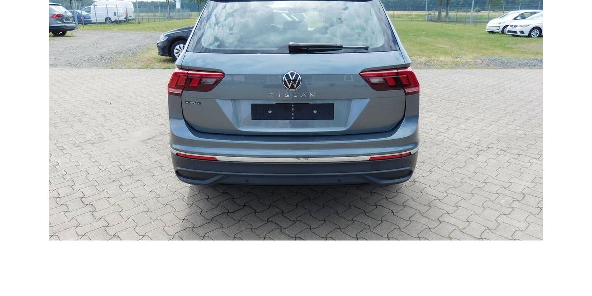VW Tiguan Allspace 1.5 TSI Life 7 Sitze Navi DSG 31.300 km 28.390 &euro; Vordorf 38533