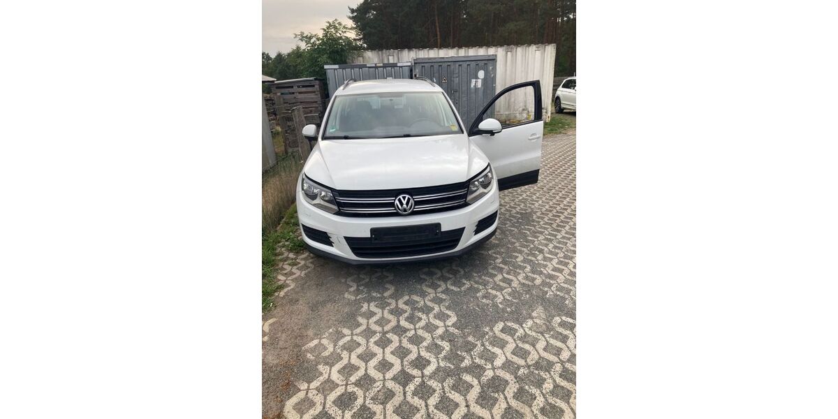 VW Tiguan 122.000 km 9.400 &euro; Gifhorn 38518
