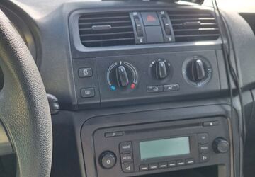 Skoda Fabia 83.100 km 5.100 &euro; Wolfsburg 38446