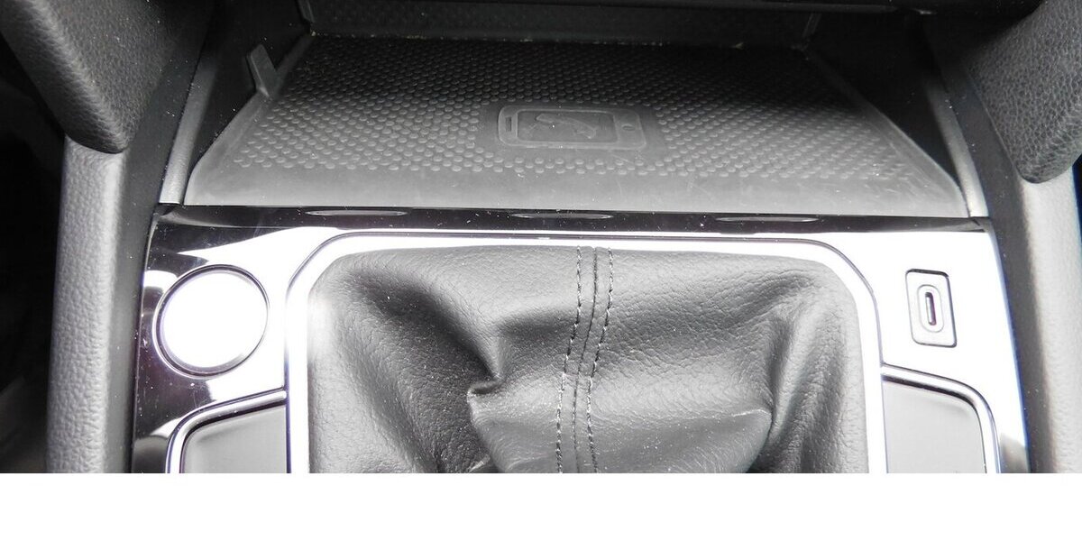 VW Passat 2.0 Bussiness BMT TDI Standhei.Navi Klima 36.500 km 20.990 &euro; Vordorf 38533