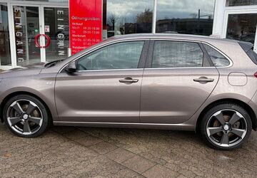 Hyundai i30 76.791 km 17.500 &euro; Braunschweig 38114