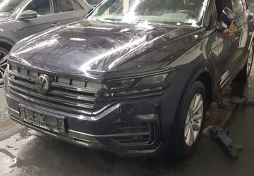 VW Touareg 118.475 km 39.990 &euro; Braunschweig 38122
