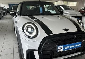 Mini Cooper Cabrio 11.332 km 29.330 &euro; Salzgitter 38228