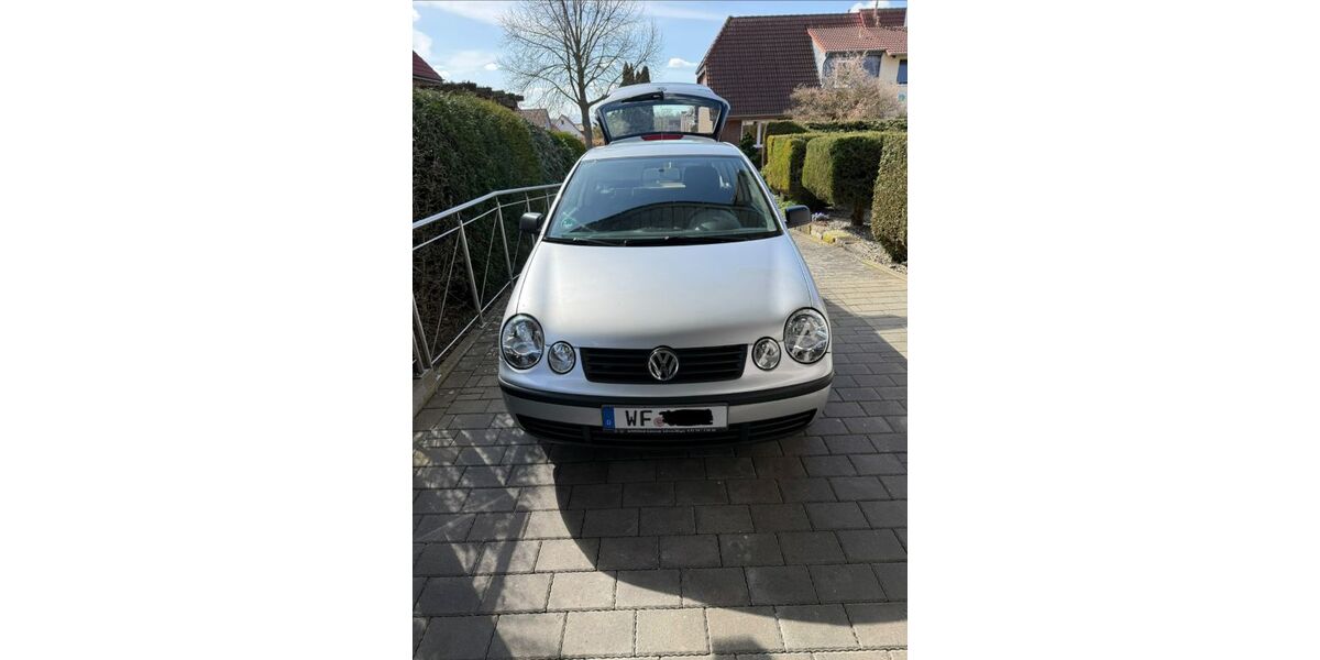 VW Polo 125.098 km 2.450 &euro; Kissenbrück 38324