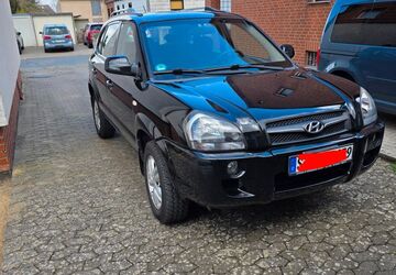 Hyundai TUCSON 324.000 km 2.444 &euro; Salzgitter 38228