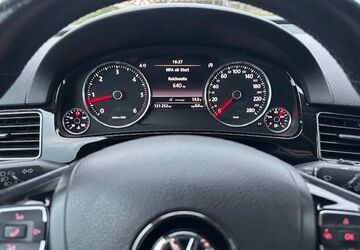 VW Touareg 124.500 km 19.500 &euro; Peine 31224