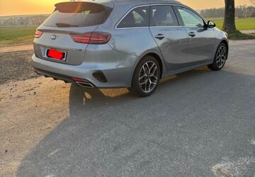 Kia ceed / Ceed 92.000 km 15.300 &euro; Kissenbrück 38324