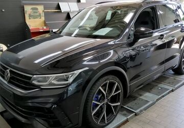 VW Tiguan 96.544 km 31.990 &euro; Braunschweig 38122