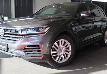 VW Touareg 123.520 km 32.900 &euro; Braunschweig 38126