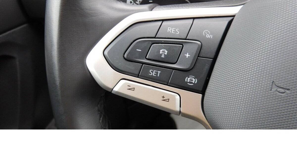 VW Tiguan Allspace 1.5 TSI Life 7 Sitze Navi DSG 30.700 km 28.990 &euro; Vordorf 38533